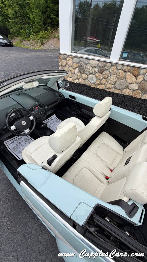 Used 2010 Volkswagen Beetle Final Edition FWD image 33