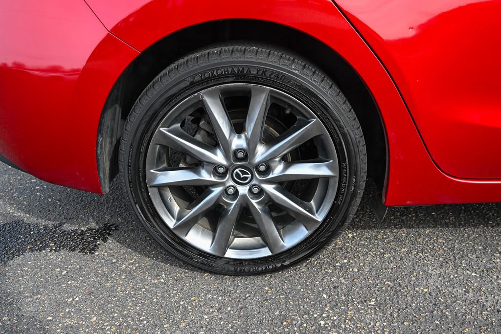 Used 2018 MAZDA MAZDA3 Grand Touring w/ Premium Equipment Package image 13