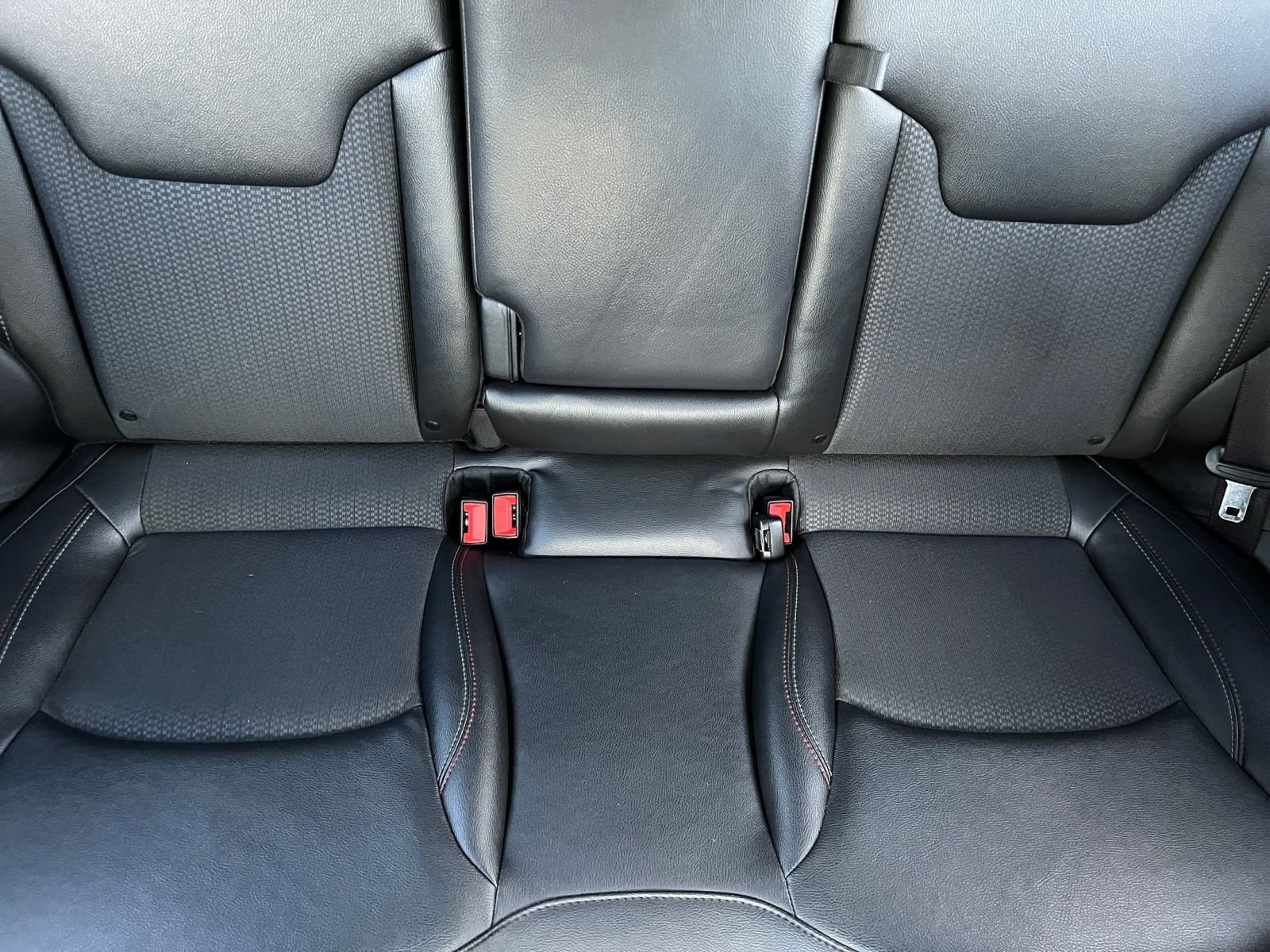 Used 2025 Jeep Compass Trailhawk image 39