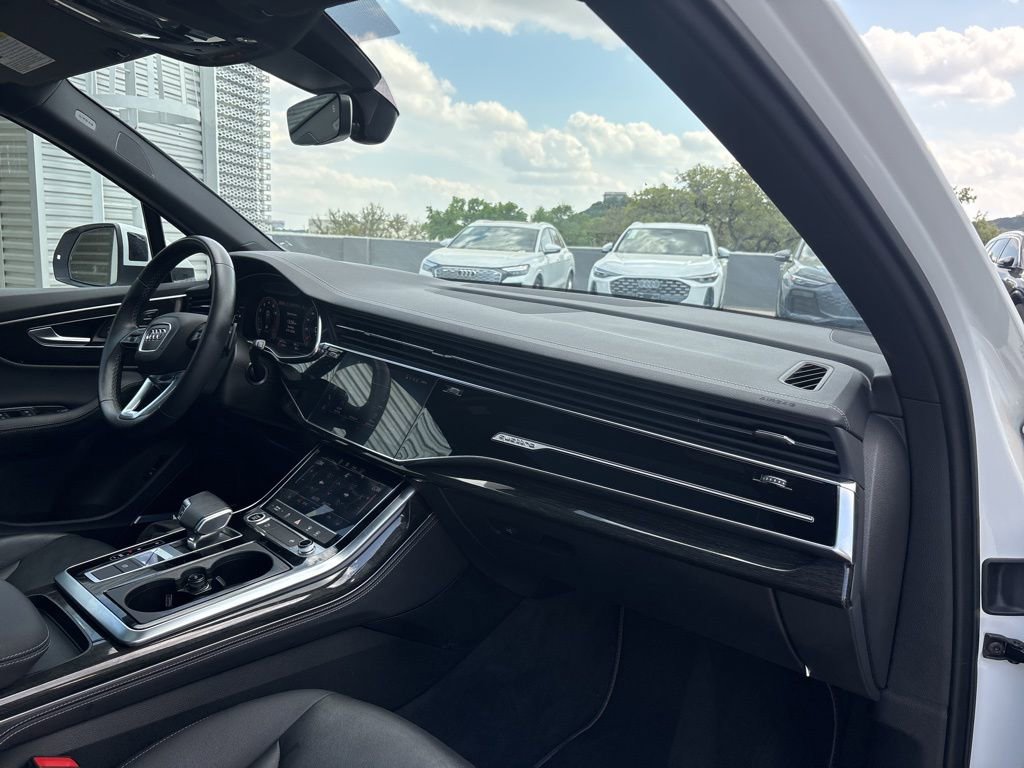Certified 2025 Audi Q7 3.0T Premium Plus image 15