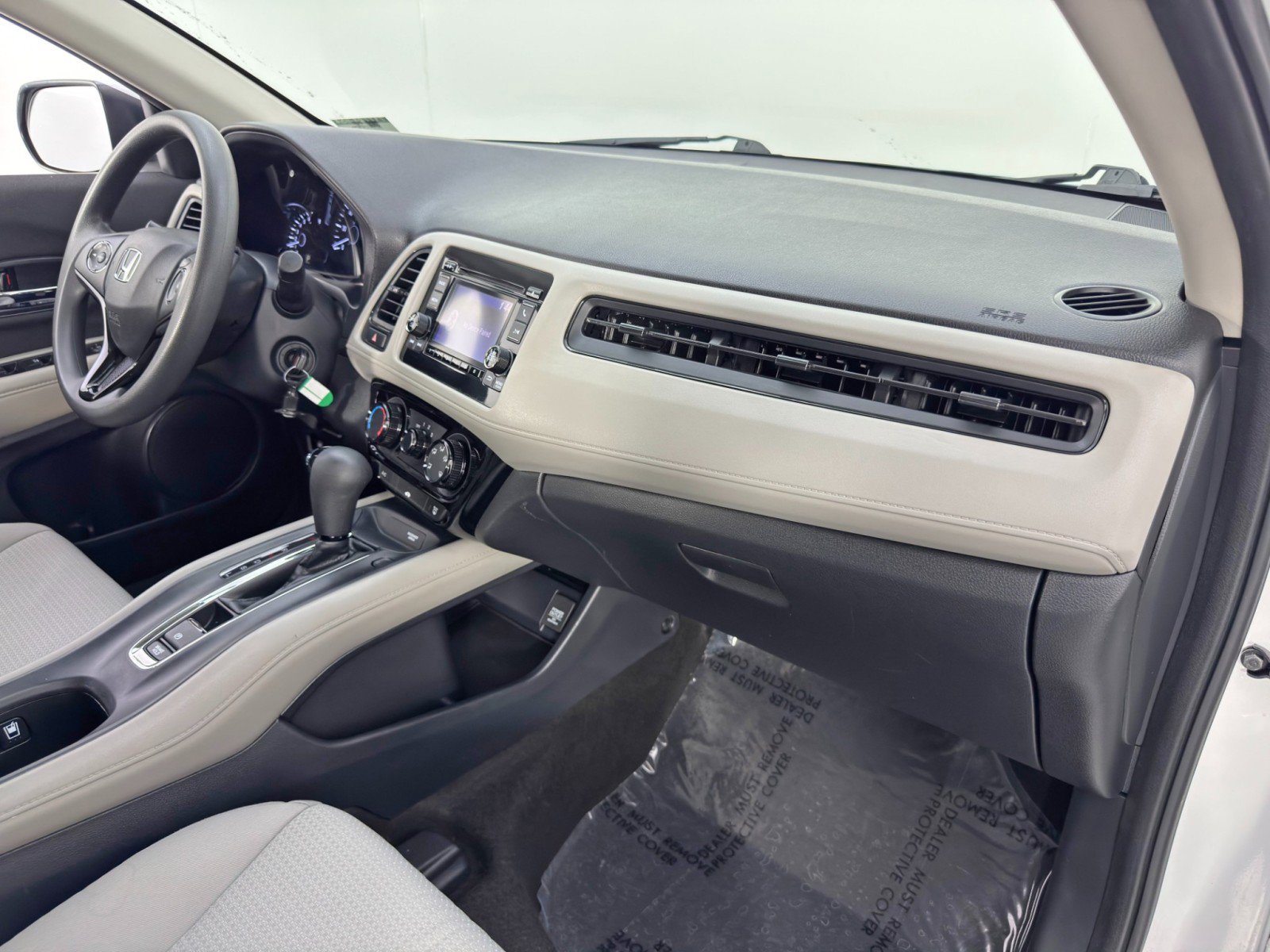 Used 2022 Honda HR-V LX image 13