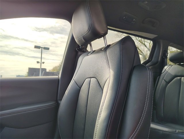 New 2026 Chrysler Pacifica Select image 26