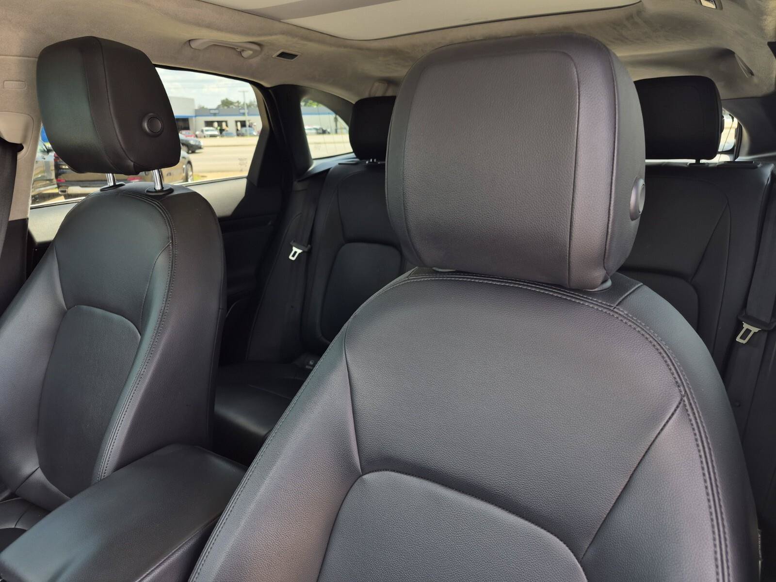 Used 2020 Jaguar F-PACE Premium AWD/4WD image 15