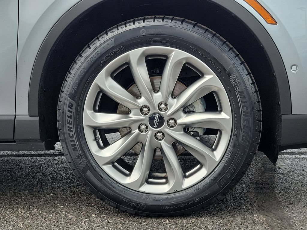 Certified 2022 Lincoln Corsair AWD w/ Premium Package image 9
