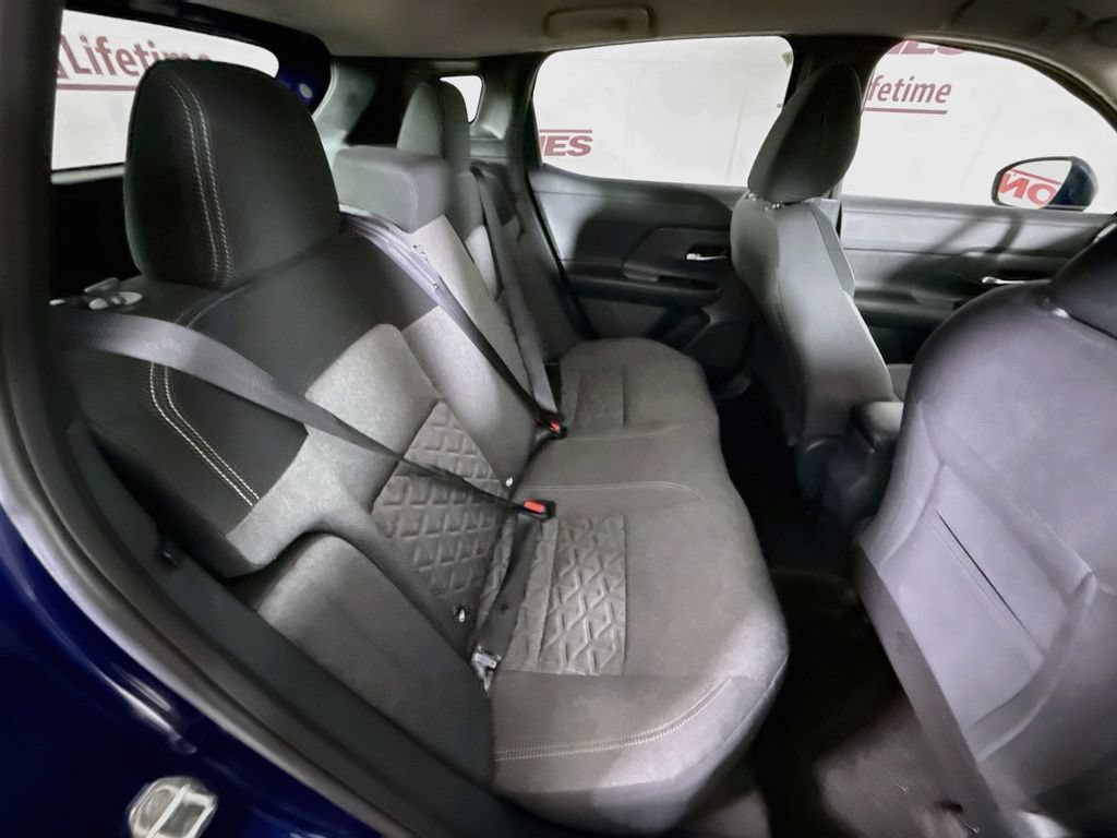 Certified 2025 Nissan Kicks SV AWD/4WD image 28