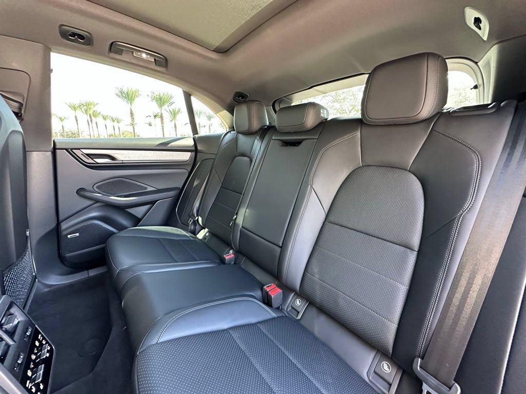 Used 2024 Porsche Macan 4 Electric AWD/4WD image 37