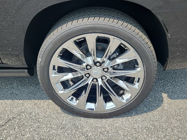New 2026 Cadillac Escalade ESV Platinum Luxury w/ LPO, Radiant Package AWD/4WD image 5