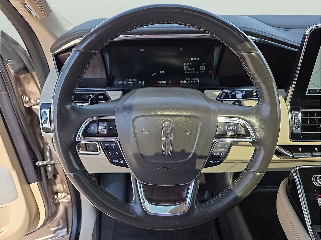 Used 2020 Lincoln Navigator L Reserve w/ Luxury Package AWD/4WD image 16