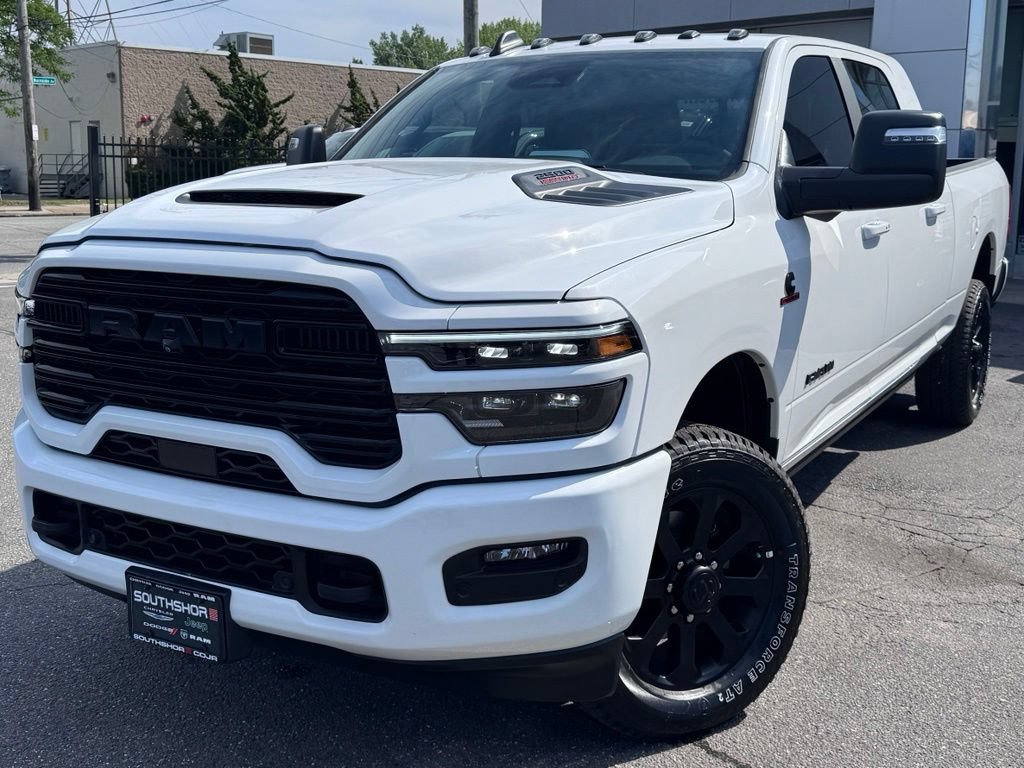 Used 2026 RAM 2500 Laramie AWD/4WD image 3