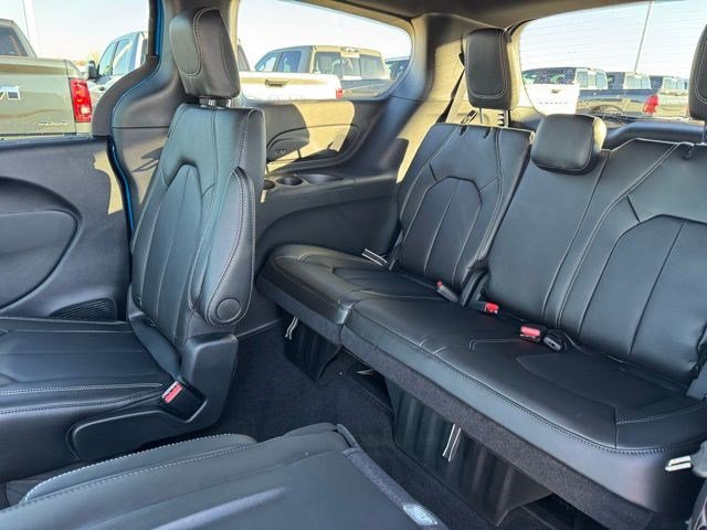 New 2026 Chrysler Pacifica Select image 29