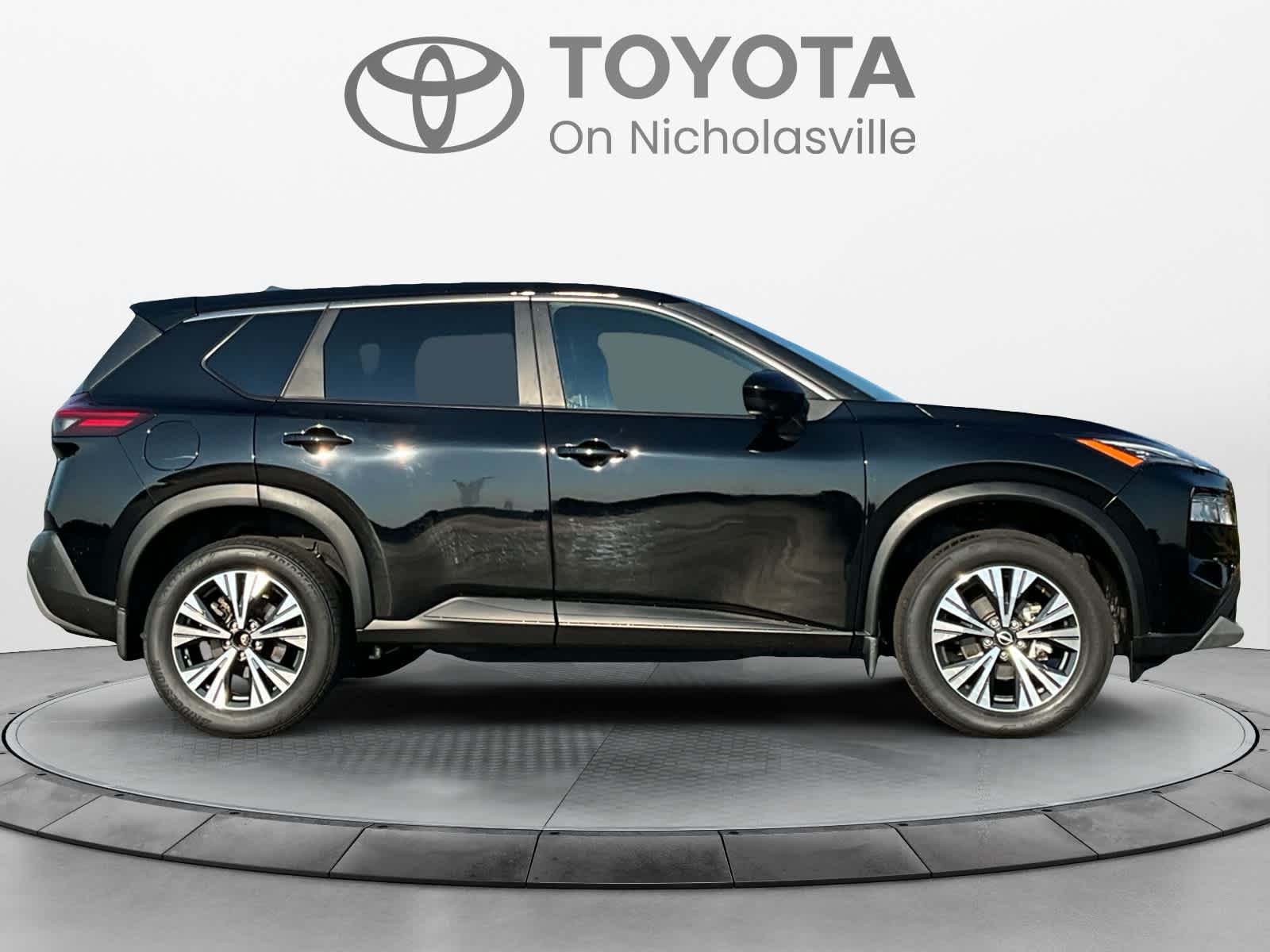 Used 2023 Nissan Rogue SV AWD/4WD image 6