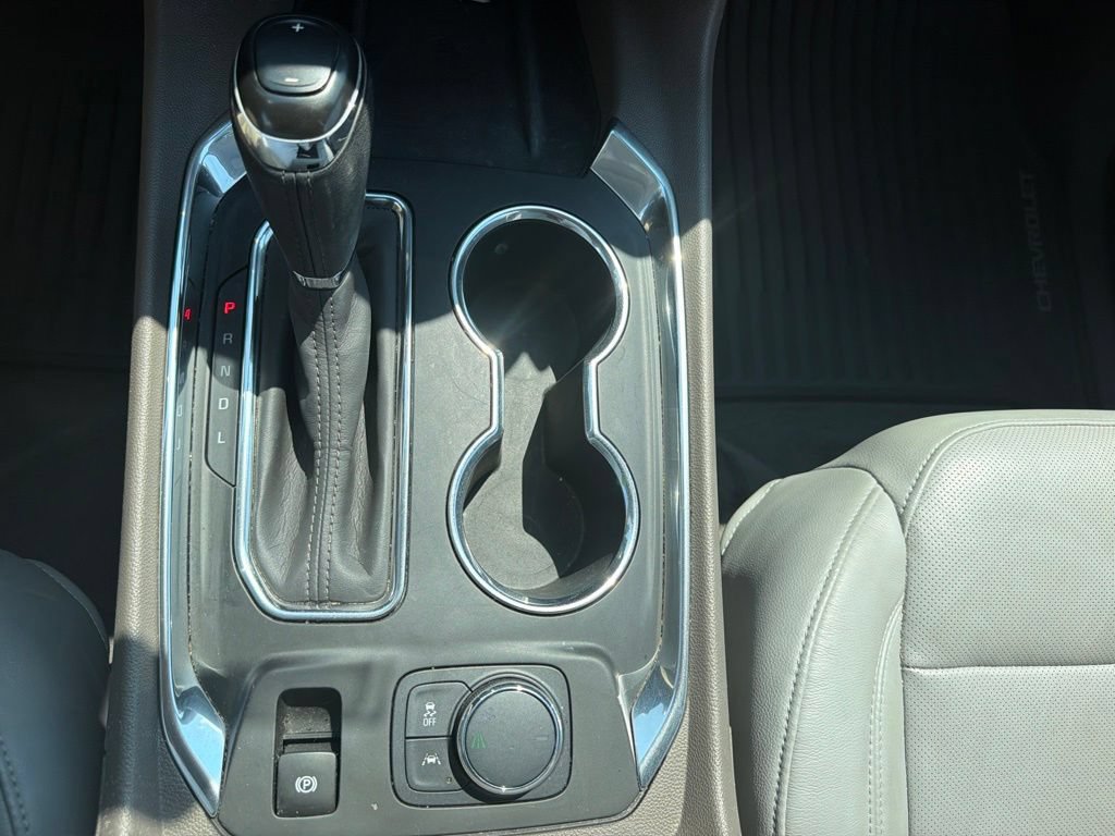 Used 2020 Chevrolet Traverse Premier FWD image 28