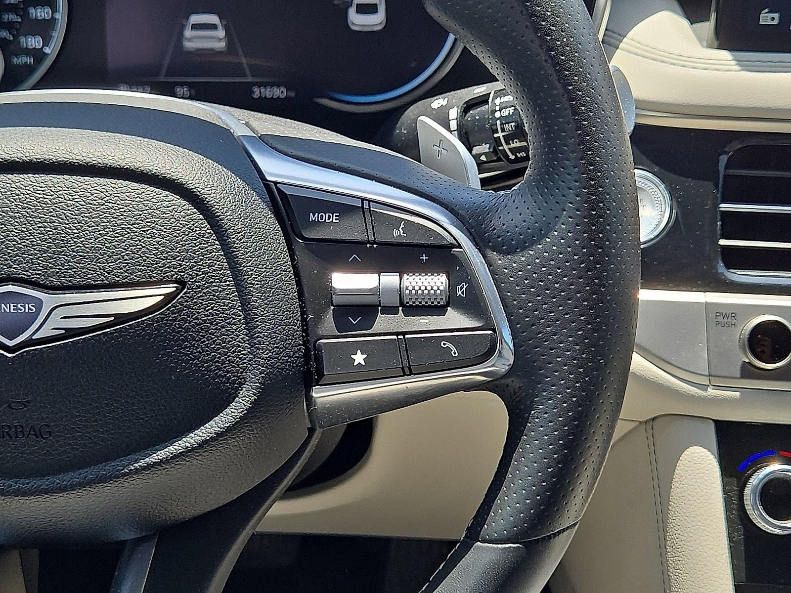 Used 2025 Genesis G70 2.5T RWD image 19