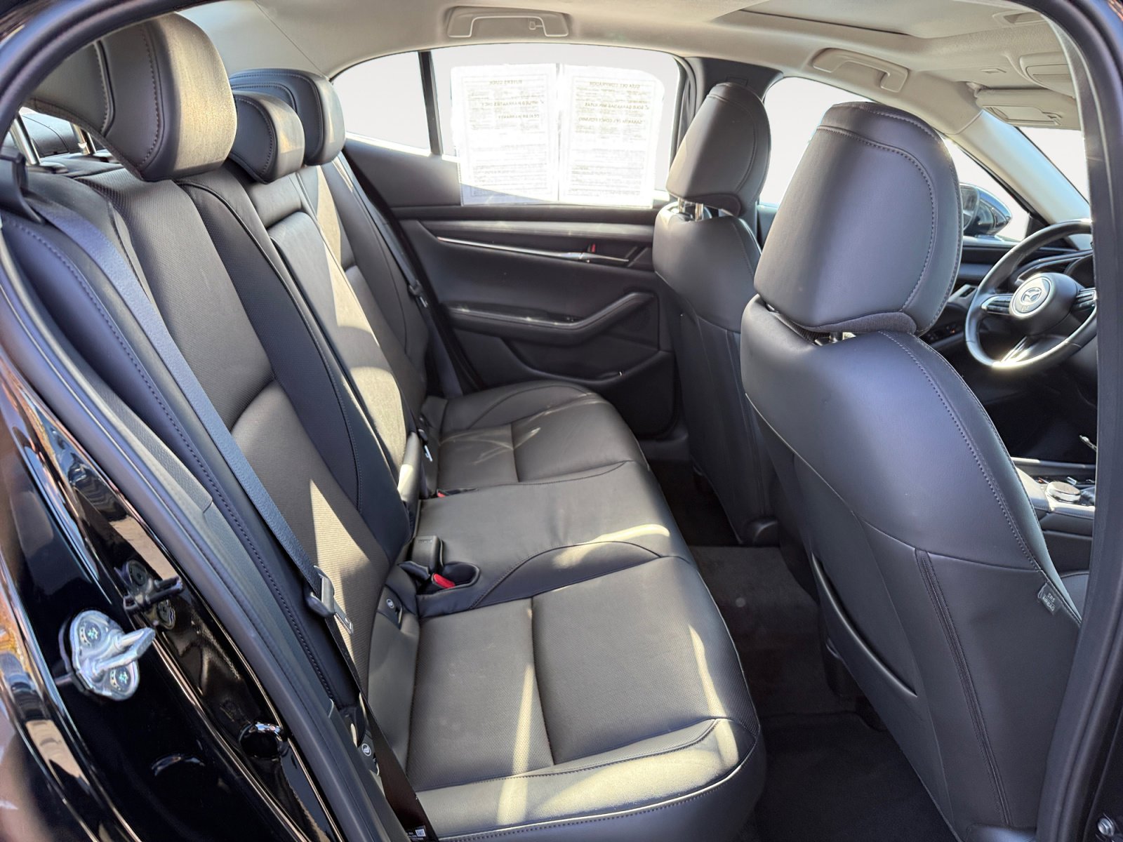 Certified 2025 MAZDA MAZDA3 2.5 Turbo Sedan w/Premium Plus image 18