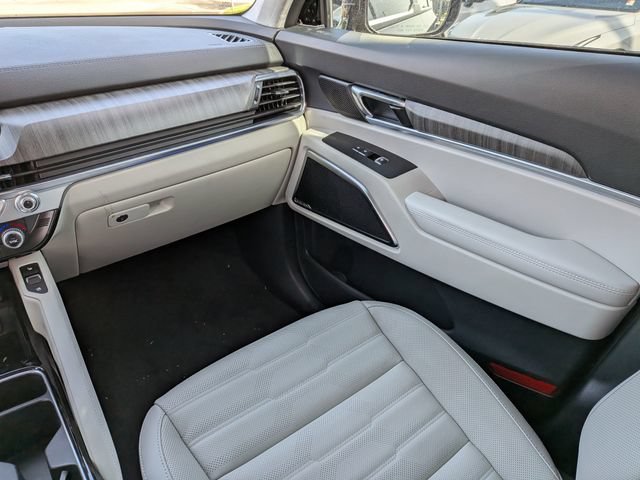 Certified 2025 Kia Telluride SX Prestige AWD/4WD image 19