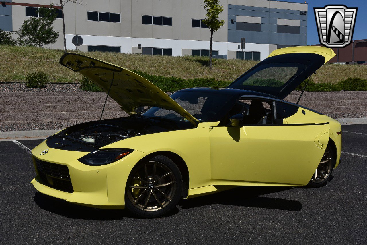 Used 2023 Nissan Z w/ Floor Mat Package (L93) image 13