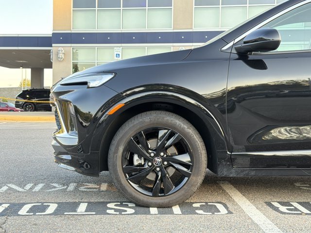 Used 2024 Buick Encore GX Sport Touring FWD image 9