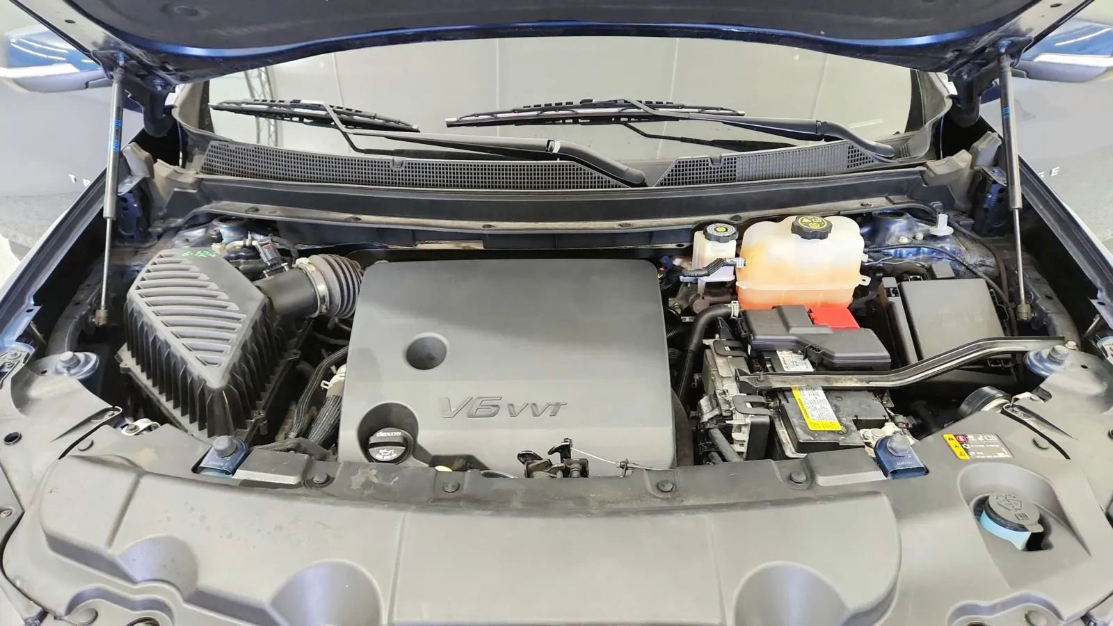 Used 2023 Chevrolet Traverse LT image 20