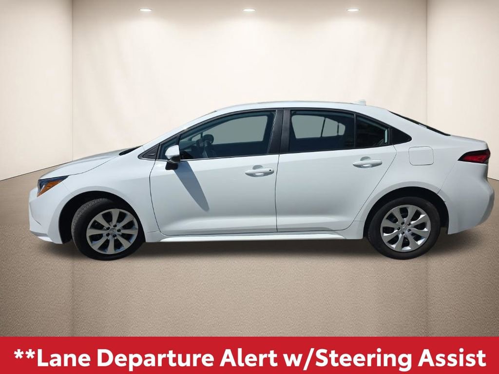 Used 2025 Toyota Corolla LE image 10