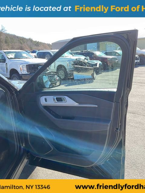 Used 2025 Ford Explorer Active w/ Active Comfort Package AWD/4WD image 48