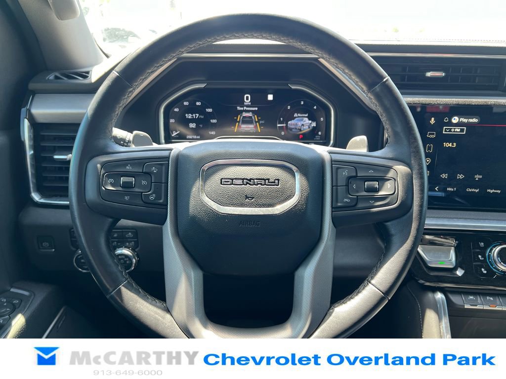 Used 2022 GMC Sierra 1500 Denali w/ Denali Reserve Package AWD/4WD image 12