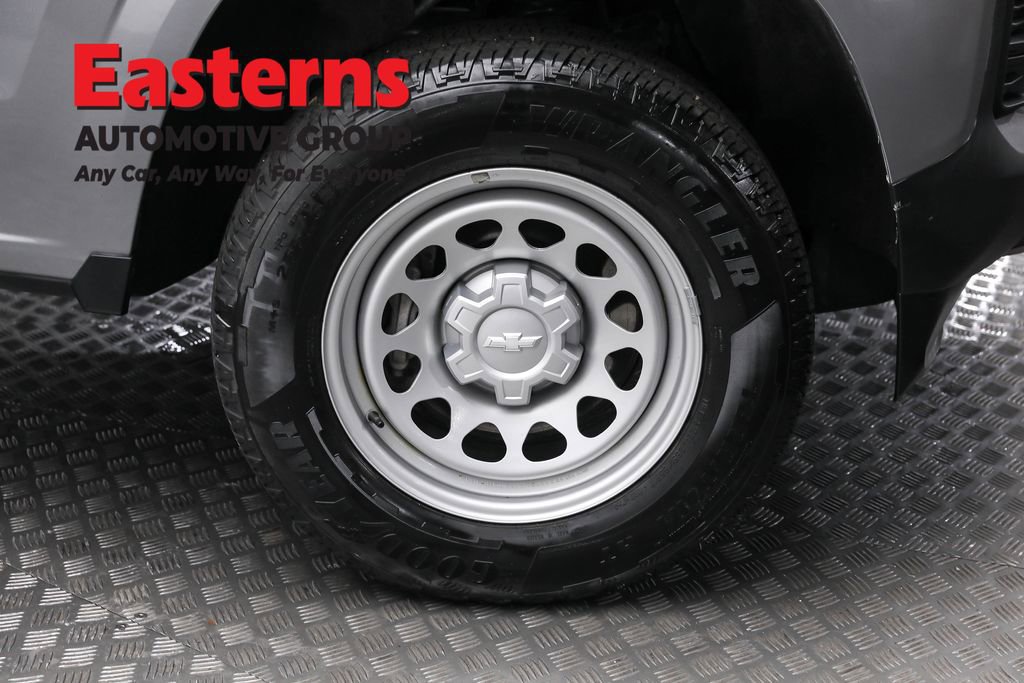 Used 2023 Chevrolet Colorado W/T RWD image 29