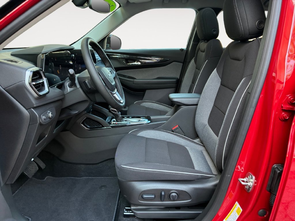 New 2026 Chevrolet TrailBlazer LT w/ Convenience Package FWD image 9