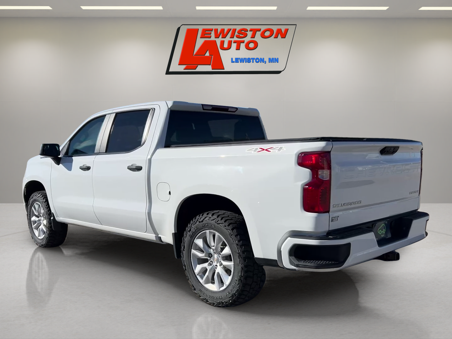 Certified 2024 Chevrolet Silverado 1500 Custom AWD/4WD image 3