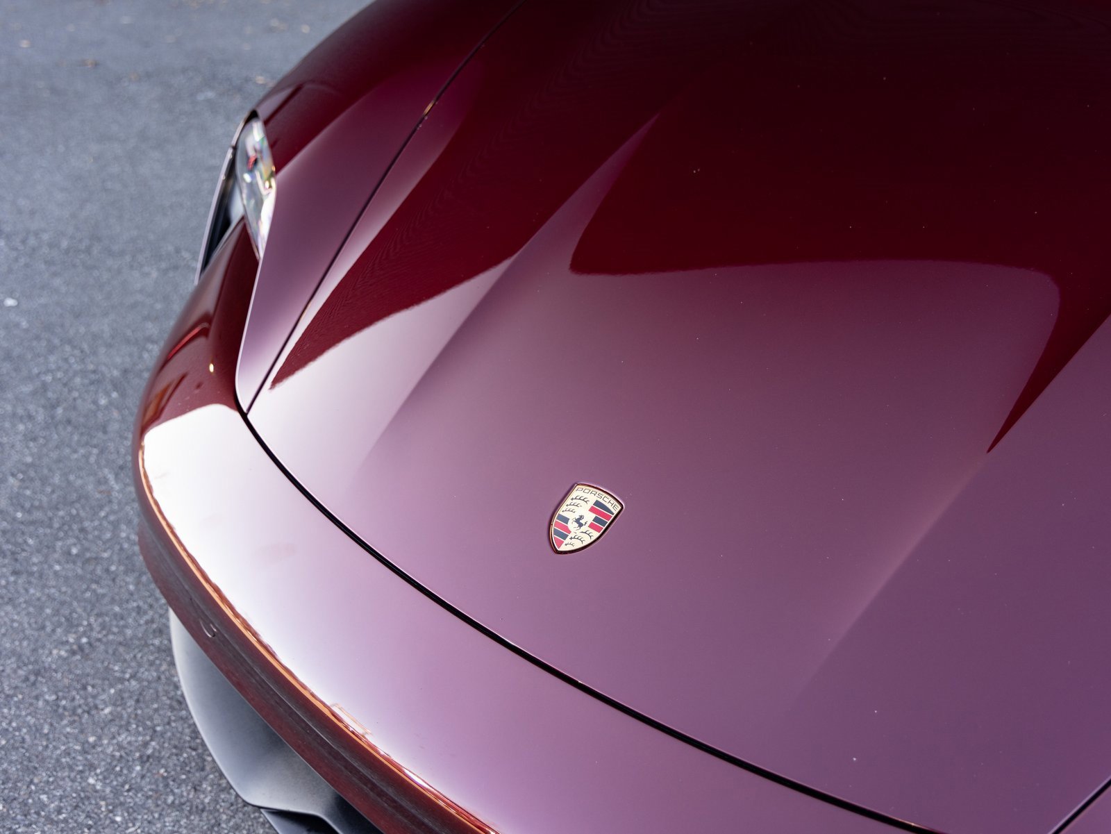 Used 2023 Porsche Taycan image 9