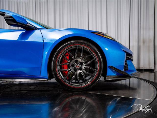 Used 2025 Chevrolet Corvette Z06 w/ Z07 Performance Package RWD image 28