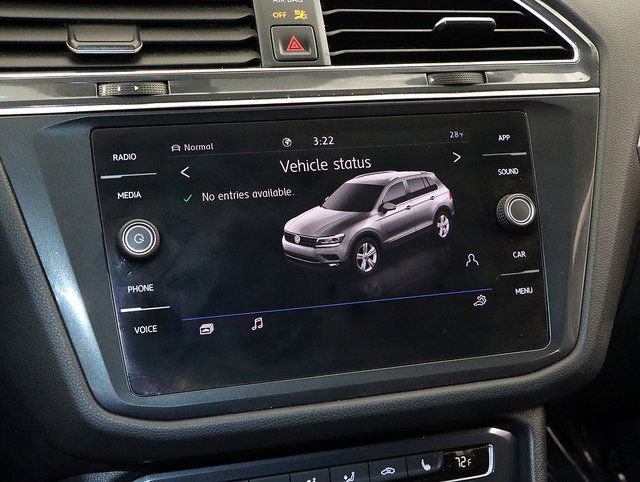 Used 2020 Volkswagen Tiguan SE AWD/4WD image 17