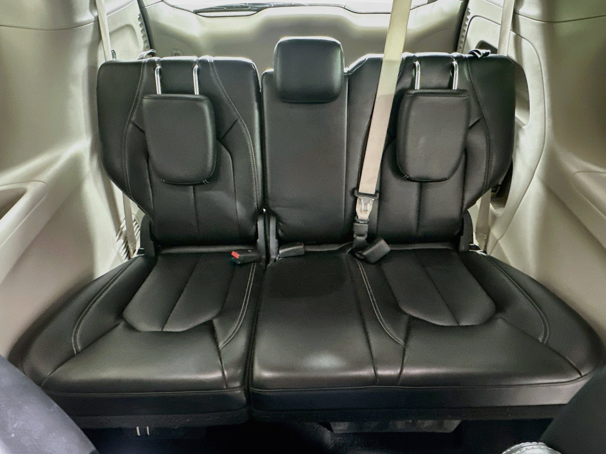 Used 2024 Chrysler Pacifica Touring-L FWD image 27