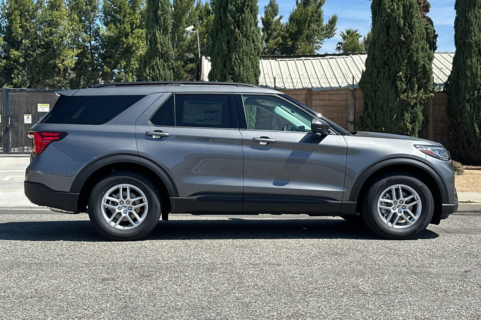 New 2026 Ford Explorer Active w/ Active Comfort Package RWD image 3