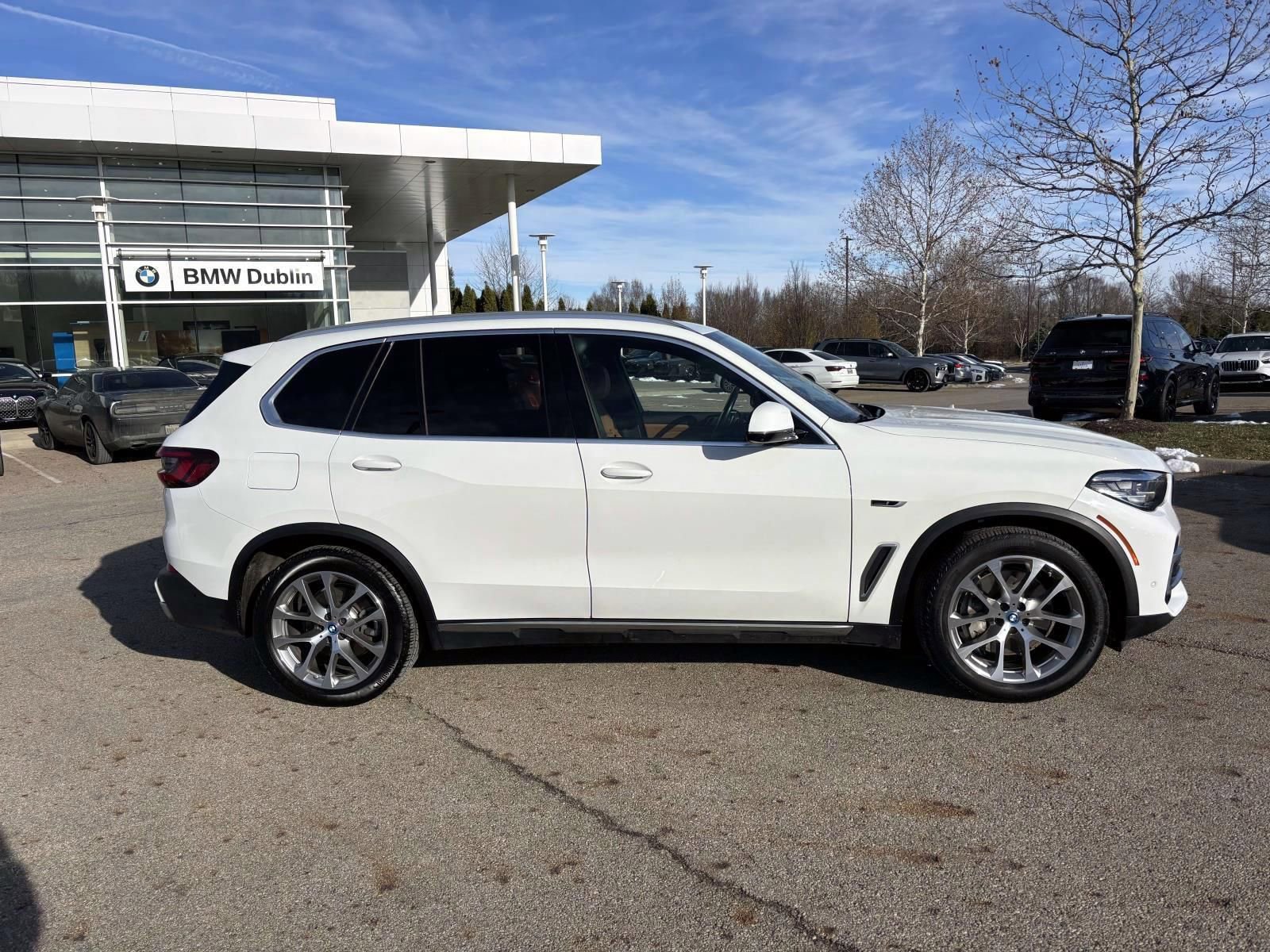 Used 2023 BMW X5 xDrive45e w/ Parking Assistance Package image 8