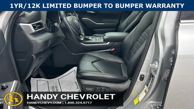 Used 2021 Toyota Highlander XLE AWD/4WD image 14