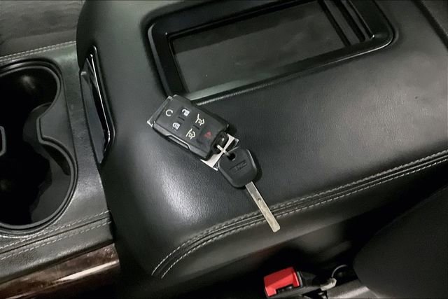 Used 2017 GMC Yukon SLE w/ SLE Value Package image 28