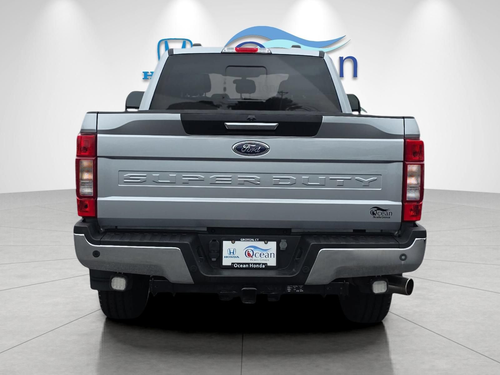 Used 2022 Ford F350 XLT w/ XLT Premium Package AWD/4WD image 4