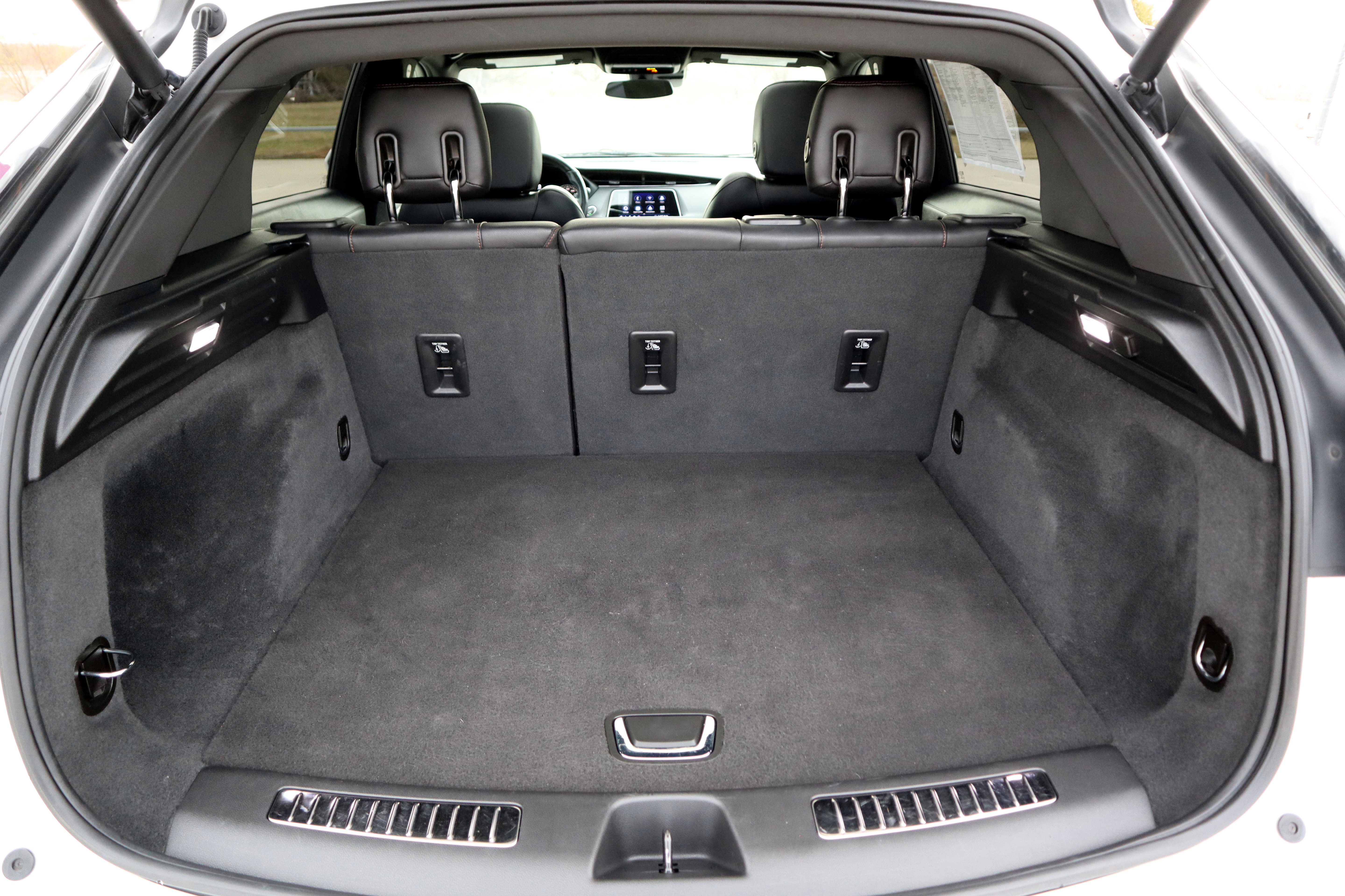 Used 2020 Cadillac XT4 Sport w/ Cold Weather Package image 15