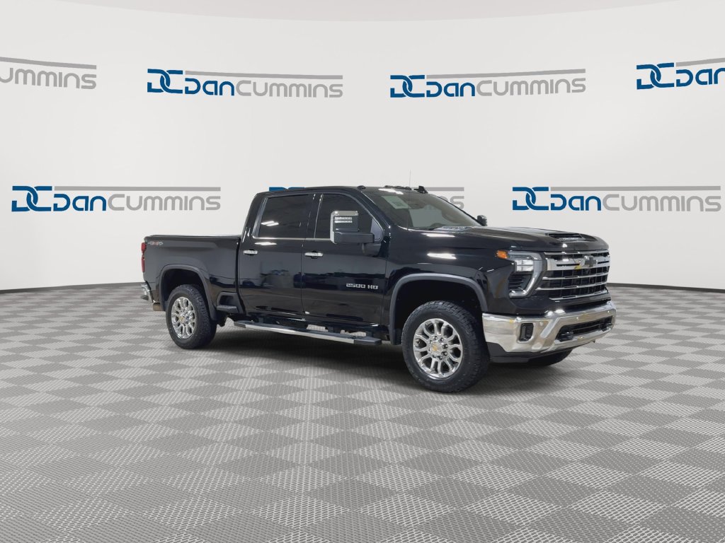 Used 2024 Chevrolet Silverado 2500 LTZ w/ LTZ Premium Package AWD/4WD image 2