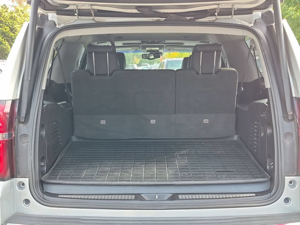 Used 2017 Chevrolet Suburban Premier AWD/4WD image 10
