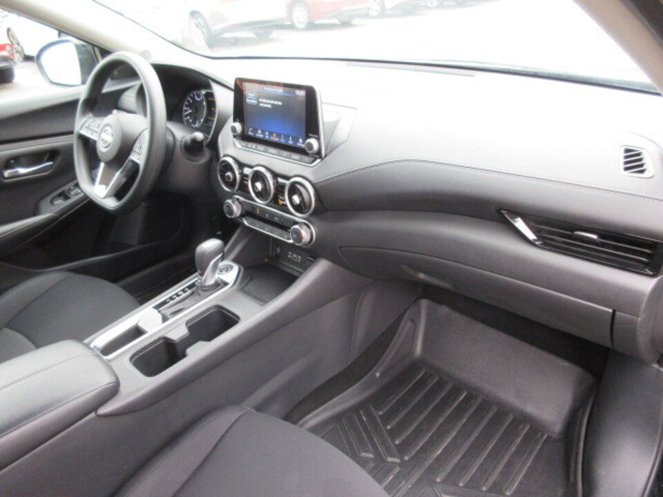 Used 2024 Nissan Sentra SV image 24