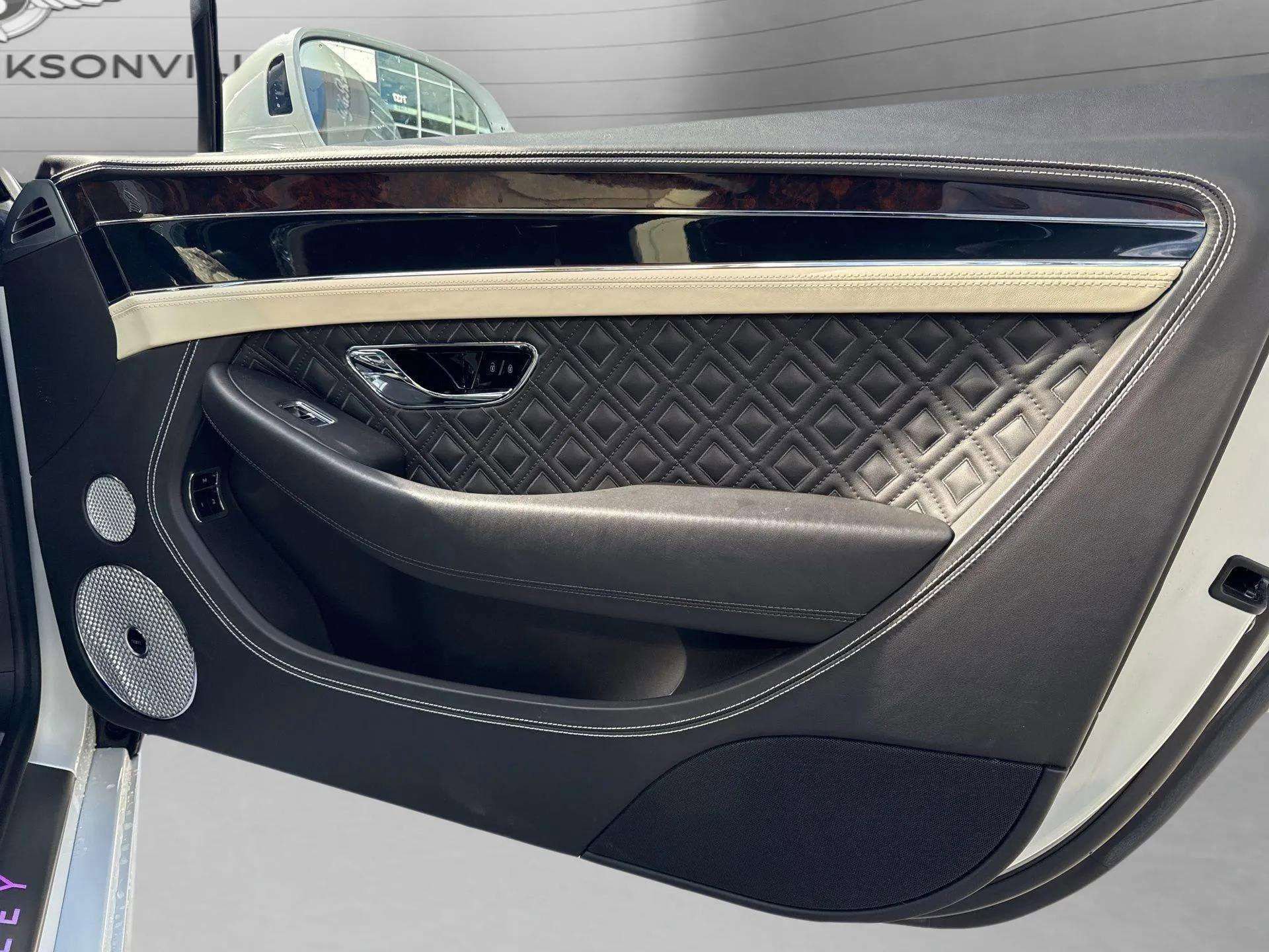 Used 2022 Bentley Continental GT Speed image 39