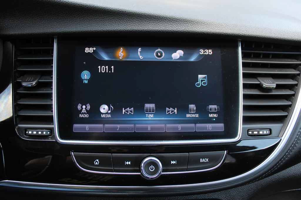 Used 2019 Buick Encore Preferred AWD/4WD image 18