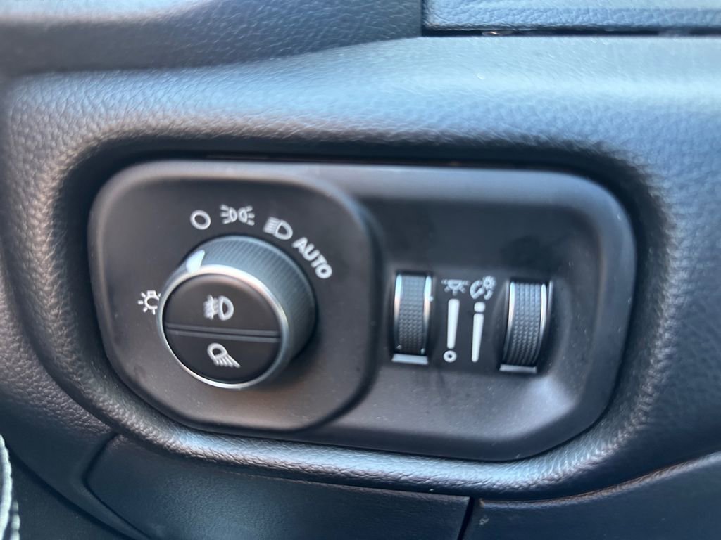 New 2026 RAM 2500 Laramie w/ Sport Appearance Package image 18