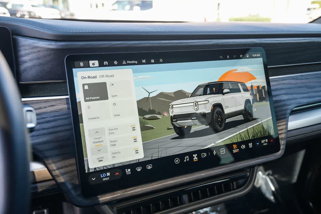 Used 2023 Rivian R1S Adventure AWD/4WD image 23
