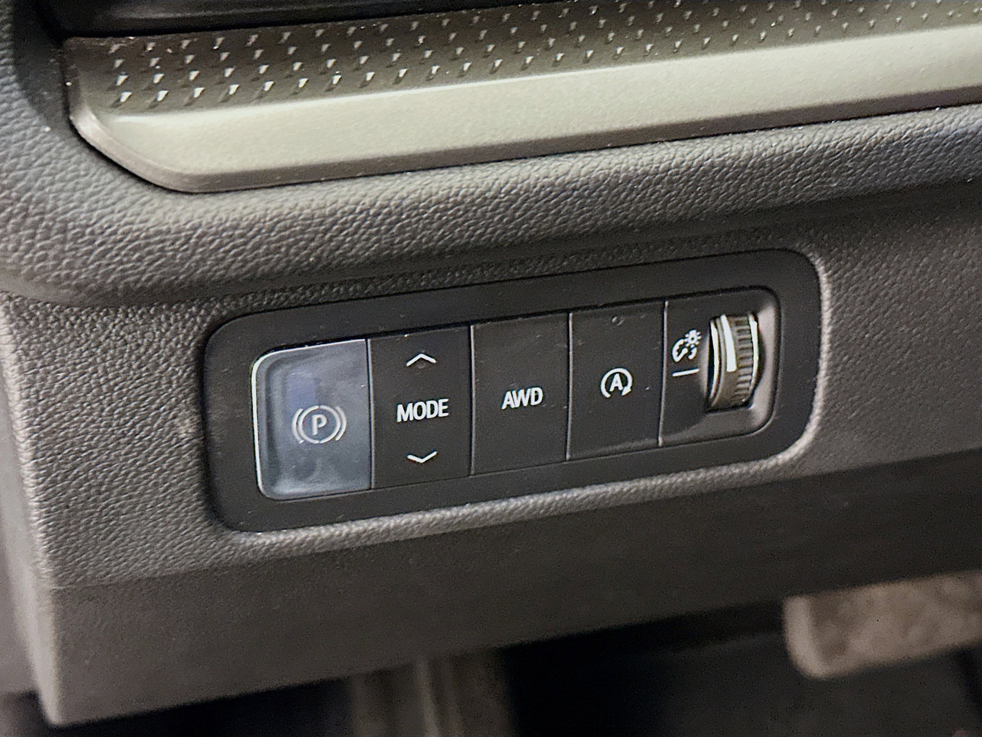 Used 2025 Chevrolet Traverse LT image 17