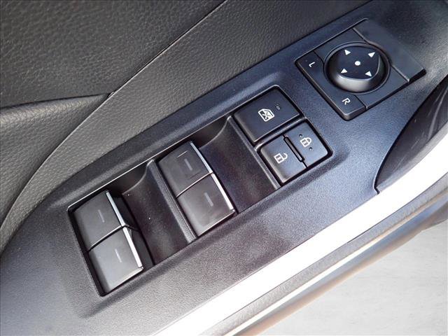 Used 2024 Toyota RAV4 SE w/ Convenience Package AWD/4WD image 16