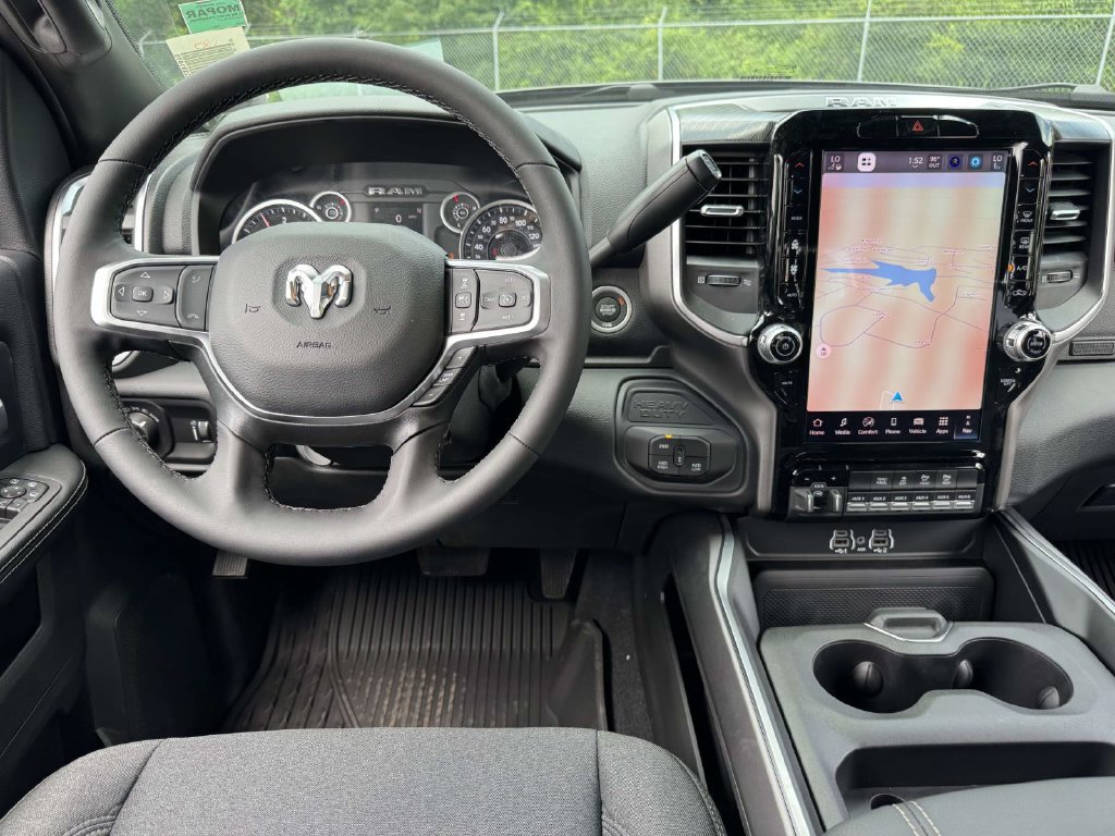 New 2026 RAM 2500 Big Horn AWD/4WD image 16