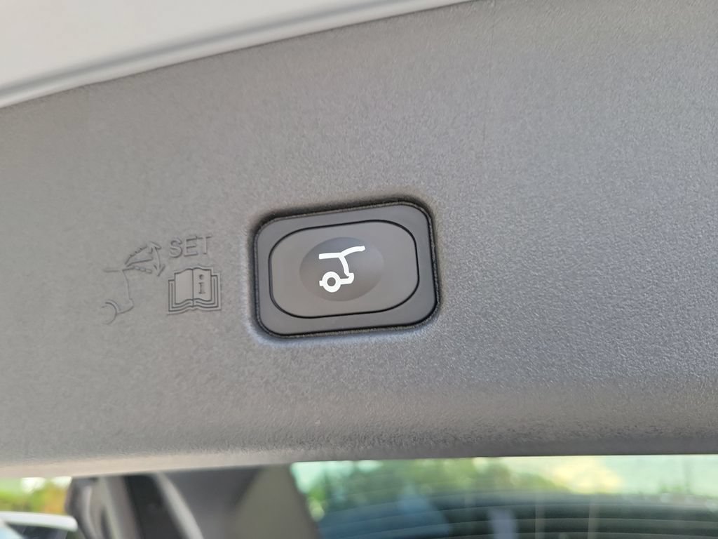 New 2026 Lincoln Nautilus Reserve AWD/4WD image 18