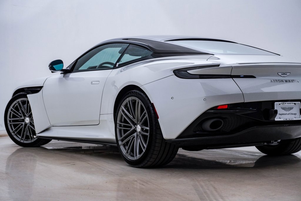 Used 2024 Aston Martin DB12 Coupe image 9